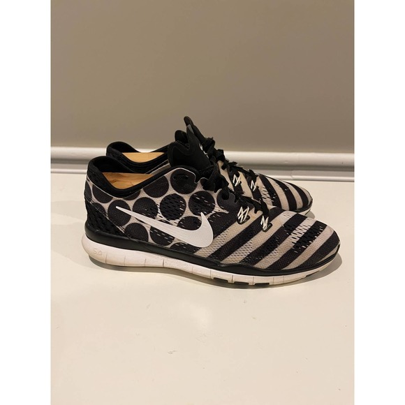 Nike Free 5.0 TR Fit 5 Womens Size 6.5 Sneaker Athletic Shoe Black Circle/Stripe - Picture 1 of 9
